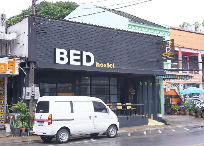 Hotel near College: Bed Hostel Phuket